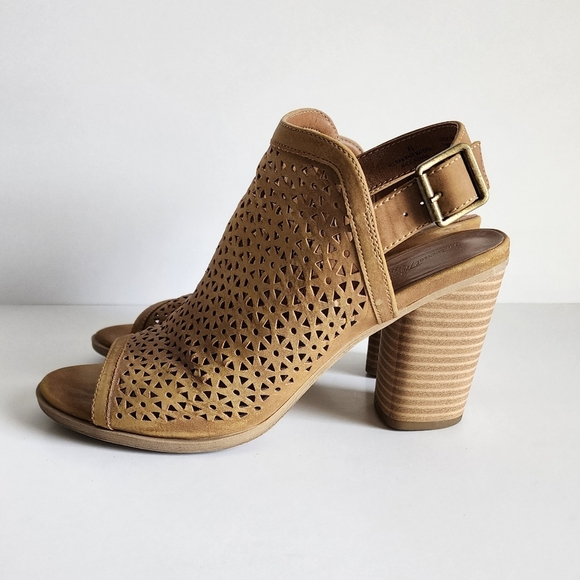 Universal Thread Milliana Women’s 8.5 Chestnut Slingback Bootie - Picture 4 of 9